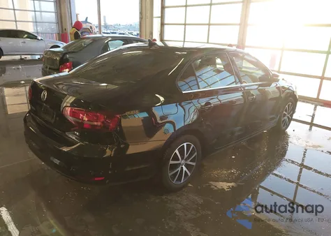 2018 Volkswagen Jetta 1.4T Se/1.4T Wolfsburg Edition z USA, uszkodzony, nr VIN 3VWDB7AJ4JM263826